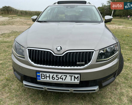 Бежевий Шкода Octavia Scout, об'ємом двигуна 2 л та пробігом 254 тис. км за 16200 $, фото 1 на Automoto.ua