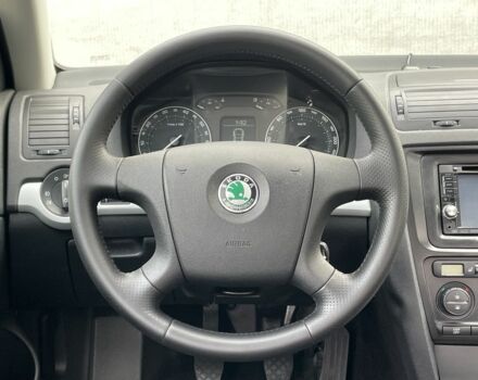 Чорний Шкода Octavia Scout, об'ємом двигуна 2 л та пробігом 218 тис. км за 6790 $, фото 12 на Automoto.ua