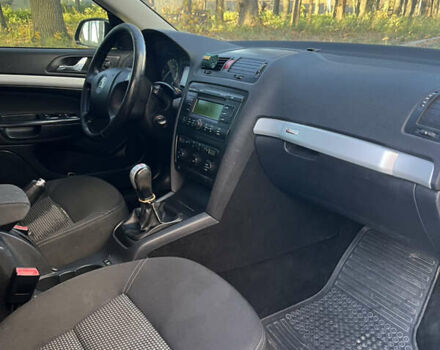 Чорний Шкода Octavia Scout, об'ємом двигуна 2 л та пробігом 312 тис. км за 6500 $, фото 19 на Automoto.ua