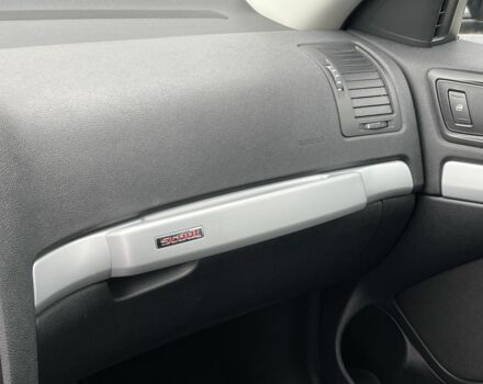 Чорний Шкода Octavia Scout, об'ємом двигуна 2 л та пробігом 218 тис. км за 6790 $, фото 19 на Automoto.ua