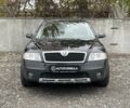 Чорний Шкода Octavia Scout, об'ємом двигуна 2 л та пробігом 218 тис. км за 6790 $, фото 3 на Automoto.ua