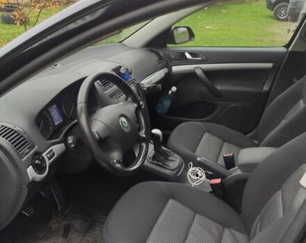 Чорний Шкода Octavia Scout, об'ємом двигуна 2 л та пробігом 202 тис. км за 8000 $, фото 2 на Automoto.ua