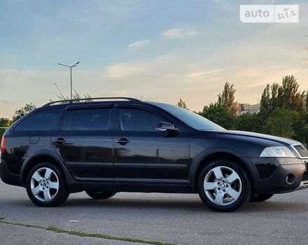 Чорний Шкода Octavia Scout, об'ємом двигуна 2 л та пробігом 198 тис. км за 6999 $, фото 7 на Automoto.ua