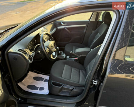 Чорний Шкода Octavia Scout, об'ємом двигуна 1.8 л та пробігом 190 тис. км за 8999 $, фото 11 на Automoto.ua