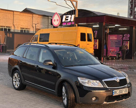 Черный Шкода Октавия Скаут, объемом двигателя 1.97 л и пробегом 210 тыс. км за 10800 $, фото 28 на Automoto.ua