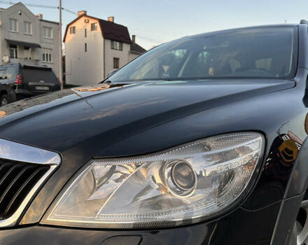 Черный Шкода Октавия Скаут, объемом двигателя 1.97 л и пробегом 210 тыс. км за 10800 $, фото 7 на Automoto.ua