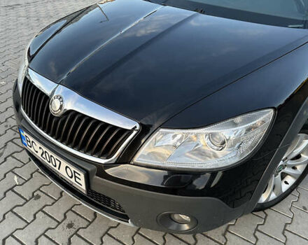 Черный Шкода Октавия Скаут, объемом двигателя 1.97 л и пробегом 210 тыс. км за 10800 $, фото 4 на Automoto.ua