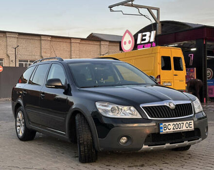 Черный Шкода Октавия Скаут, объемом двигателя 1.97 л и пробегом 210 тыс. км за 10800 $, фото 3 на Automoto.ua