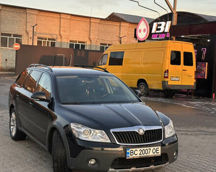 Черный Шкода Октавия Скаут, объемом двигателя 1.97 л и пробегом 210 тыс. км за 10800 $, фото 9 на Automoto.ua