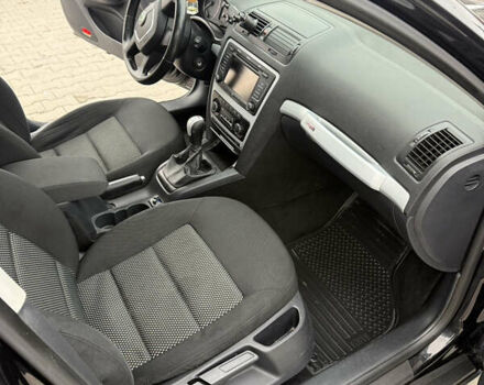 Черный Шкода Октавия Скаут, объемом двигателя 1.97 л и пробегом 210 тыс. км за 10800 $, фото 40 на Automoto.ua