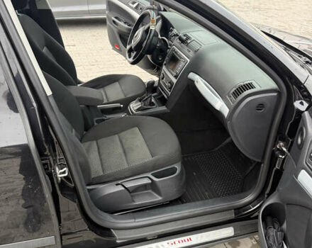 Черный Шкода Октавия Скаут, объемом двигателя 1.97 л и пробегом 210 тыс. км за 10800 $, фото 49 на Automoto.ua