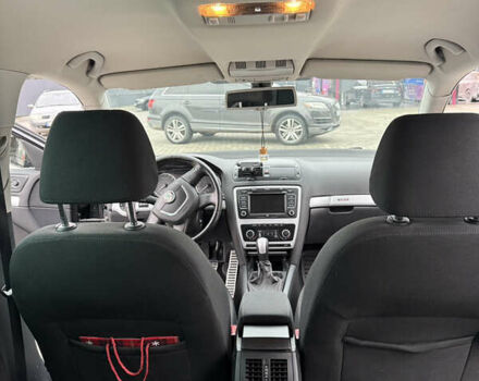 Черный Шкода Октавия Скаут, объемом двигателя 1.97 л и пробегом 210 тыс. км за 10800 $, фото 36 на Automoto.ua