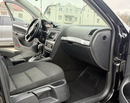 Черный Шкода Октавия Скаут, объемом двигателя 1.97 л и пробегом 210 тыс. км за 10800 $, фото 44 на Automoto.ua