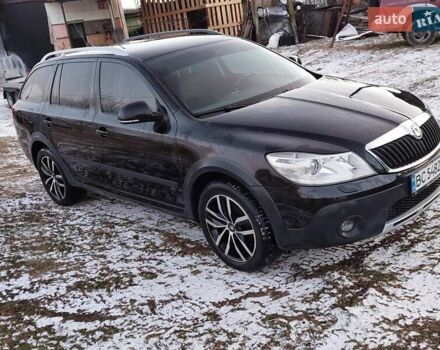 Черный Шкода Октавия Скаут, объемом двигателя 2 л и пробегом 268 тыс. км за 12222 $, фото 11 на Automoto.ua