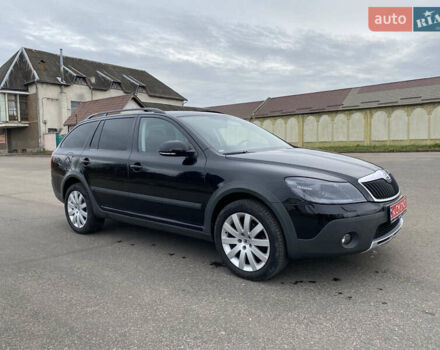 Черный Шкода Октавия Скаут, объемом двигателя 1.8 л и пробегом 217 тыс. км за 7800 $, фото 1 на Automoto.ua