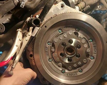 Черный Шкода Октавия Скаут, объемом двигателя 2 л и пробегом 268 тыс. км за 12222 $, фото 2 на Automoto.ua