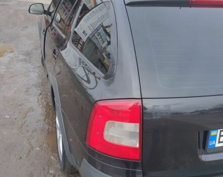 Черный Шкода Октавия Скаут, объемом двигателя 2 л и пробегом 240 тыс. км за 12000 $, фото 5 на Automoto.ua