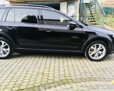 Чорний Шкода Octavia Scout, об'ємом двигуна 2 л та пробігом 235 тис. км за 17361 $, фото 14 на Automoto.ua