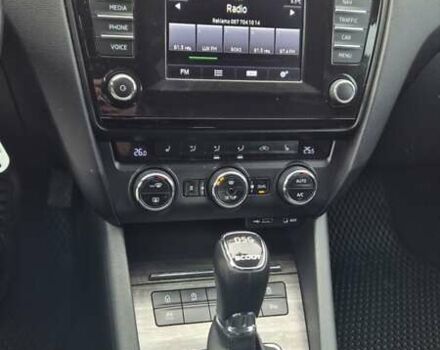 Чорний Шкода Octavia Scout, об'ємом двигуна 2 л та пробігом 295 тис. км за 14900 $, фото 26 на Automoto.ua