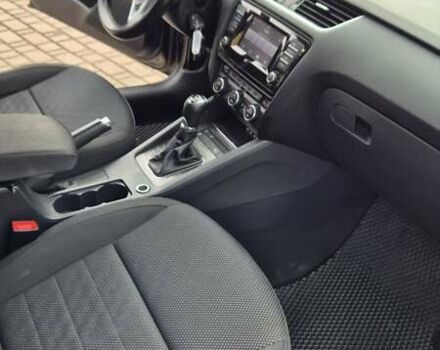 Чорний Шкода Octavia Scout, об'ємом двигуна 2 л та пробігом 295 тис. км за 14900 $, фото 52 на Automoto.ua