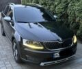 Черный Шкода Октавия Скаут, объемом двигателя 2 л и пробегом 296 тыс. км за 13800 $, фото 1 на Automoto.ua