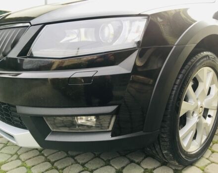Чорний Шкода Octavia Scout, об'ємом двигуна 2 л та пробігом 235 тис. км за 17361 $, фото 7 на Automoto.ua