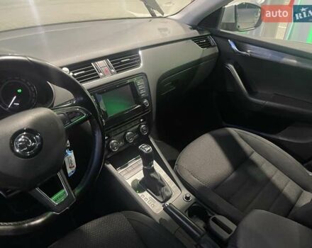 Чорний Шкода Octavia Scout, об'ємом двигуна 2 л та пробігом 280 тис. км за 12950 $, фото 12 на Automoto.ua