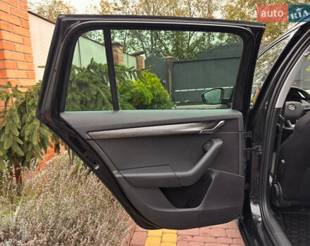 Шкода Octavia Scout 2015 у Луцьку на Automoto.ua Чорний Шкода Octavia Scout, об'ємом двигуна 2 л та пробігом 292 тис. км за 14999 $, фото 20 на Automoto.ua