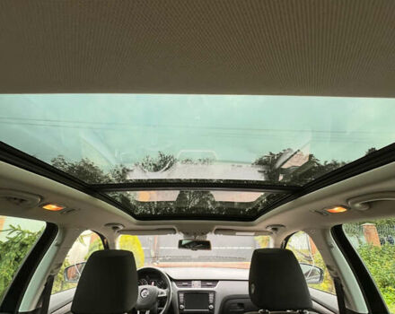 Шкода Octavia Scout 2015 у Луцьку на Automoto.ua Чорний Шкода Octavia Scout, об'ємом двигуна 2 л та пробігом 292 тис. км за 14999 $, фото 25 на Automoto.ua