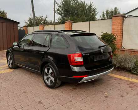 Шкода Octavia Scout 2015 у Луцьку на Automoto.ua Чорний Шкода Octavia Scout, об'ємом двигуна 2 л та пробігом 292 тис. км за 14999 $, фото 6 на Automoto.ua