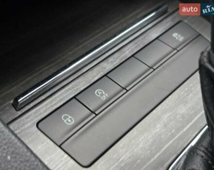 Черный Шкода Октавия Скаут, объемом двигателя 2 л и пробегом 250 тыс. км за 15899 $, фото 67 на Automoto.ua