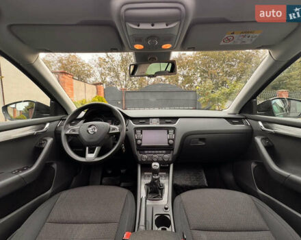 Шкода Octavia Scout 2015 у Луцьку на Automoto.ua Чорний Шкода Octavia Scout, об'ємом двигуна 2 л та пробігом 292 тис. км за 14999 $, фото 13 на Automoto.ua