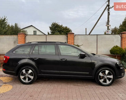 Шкода Octavia Scout 2015 у Луцьку на Automoto.ua Чорний Шкода Octavia Scout, об'ємом двигуна 2 л та пробігом 292 тис. км за 14999 $, фото 4 на Automoto.ua