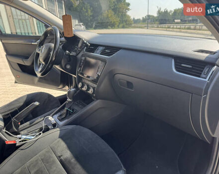 Чорний Шкода Octavia Scout, об'ємом двигуна 2 л та пробігом 258 тис. км за 15499 $, фото 47 на Automoto.ua