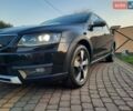 Черный Шкода Октавия Скаут, объемом двигателя 2 л и пробегом 200 тыс. км за 15650 $, фото 1 на Automoto.ua