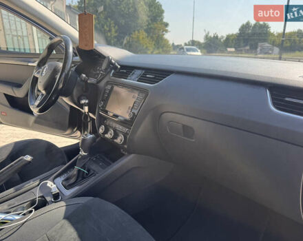 Чорний Шкода Octavia Scout, об'ємом двигуна 2 л та пробігом 258 тис. км за 15499 $, фото 65 на Automoto.ua