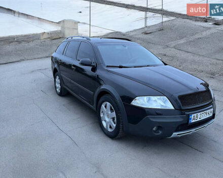 Черный Шкода Октавия Скаут, объемом двигателя 1.98 л и пробегом 312 тыс. км за 7000 $, фото 1 на Automoto.ua