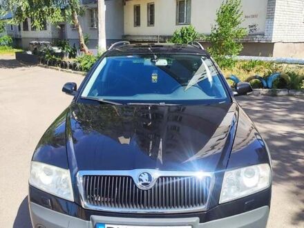 Черный Шкода Октавия Скаут, объемом двигателя 2 л и пробегом 202 тыс. км за 8000 $, фото 1 на Automoto.ua