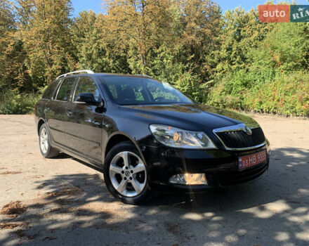 Черный Шкода Октавия Скаут, объемом двигателя 1.6 л и пробегом 249 тыс. км за 8600 $, фото 1 на Automoto.ua