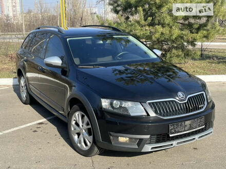 Чорний Шкода Octavia Scout, об'ємом двигуна 2 л та пробігом 214 тис. км за 13350 $, фото 1 на Automoto.ua