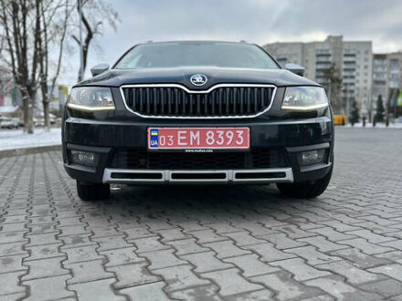 Шкода Октавия Скаут 2016 в Луцке на Automoto.ua Черный Шкода Октавия Скаут, объемом двигателя 2 л и пробегом 257 тыс. км за 14950 $, фото 1 на Automoto.ua