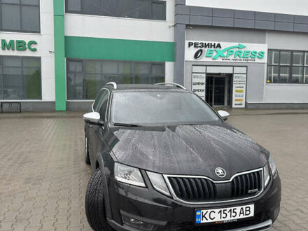 Шкода Октавия Скаут 2017 в Нововолынск на Automoto.ua Черный Шкода Октавия Скаут, объемом двигателя 2 л и пробегом 145 тыс. км за 18200 $, фото 1 на Automoto.ua