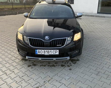 Черный Шкода Октавия Скаут, объемом двигателя 1.97 л и пробегом 260 тыс. км за 18600 $, фото 1 на Automoto.ua