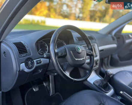Коричневий Шкода Octavia Scout, об'ємом двигуна 1.8 л та пробігом 189 тис. км за 8500 $, фото 13 на Automoto.ua