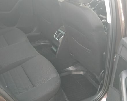 Коричневый Шкода Октавия Скаут, объемом двигателя 2 л и пробегом 327 тыс. км за 13500 $, фото 10 на Automoto.ua