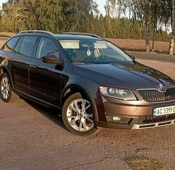 Коричневый Шкода Октавия Скаут, объемом двигателя 2 л и пробегом 257 тыс. км за 15900 $, фото 37 на Automoto.ua