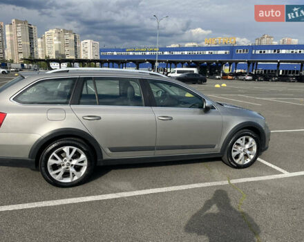 Коричневий Шкода Octavia Scout, об'ємом двигуна 2 л та пробігом 277 тис. км за 14500 $, фото 8 на Automoto.ua
