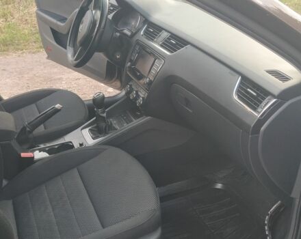 Коричневый Шкода Октавия Скаут, объемом двигателя 2 л и пробегом 327 тыс. км за 13500 $, фото 9 на Automoto.ua