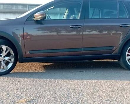 Коричневый Шкода Октавия Скаут, объемом двигателя 2 л и пробегом 257 тыс. км за 15900 $, фото 17 на Automoto.ua