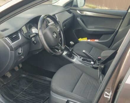 Коричневый Шкода Октавия Скаут, объемом двигателя 2 л и пробегом 327 тыс. км за 13500 $, фото 7 на Automoto.ua